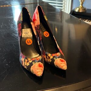 GUESS Multicolor Floral Heels